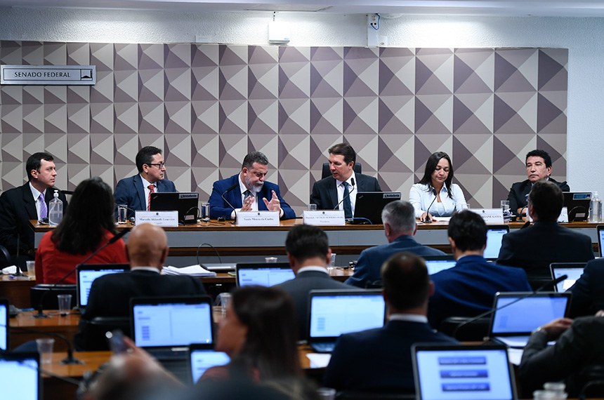 Ex-diretor da Abin diz à CPMI que GDias sabia do risco de ataques 13 imagem materia