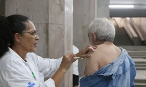 Vacina contra a doença foi aplicada pela 1ª vez no Brasil há três anos