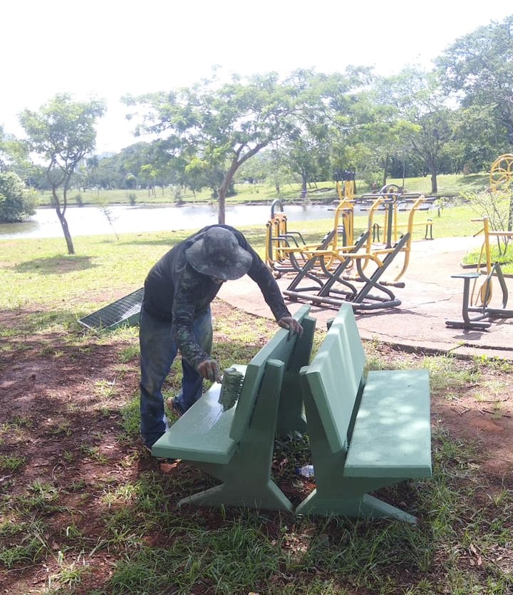 O local vem recebendo o plantio de novas mudas de grama e os bancos e mesas estão sendo reformados | Foto: Divulgação/SELDF