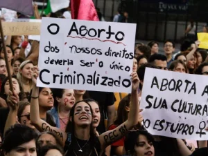 Avenida Paulista é Palco de Protesto Contra PL do Aborto (15)