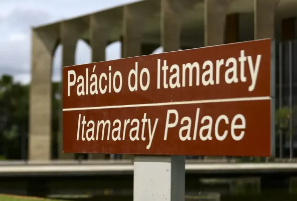 Brasil condena ataque aéreo de Israel à escola na Faixa de Gaza