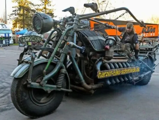 Motocicleta mais pesada do mundo: conhecida como Panzerbike pesa 5 toneladas