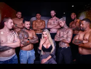 Sexo com 8 homens deixa Andressa Urach em cadeira de rodas