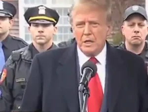 Trump Alerta Sobre Ataques Contra OVNIs em Nova Jersey