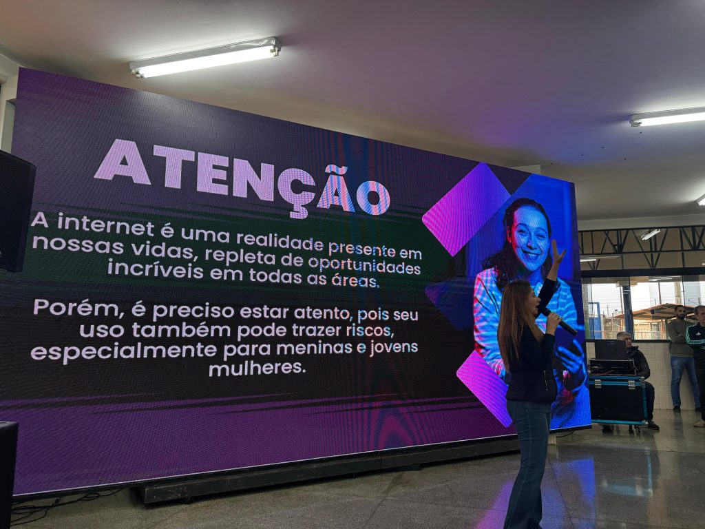 Gama: 500 participantes na palestra Desafio Não É Brincadeira 1 Mais de 500 pessoas participam da palestra “Desafio Não É Brincadeira” no Gama
