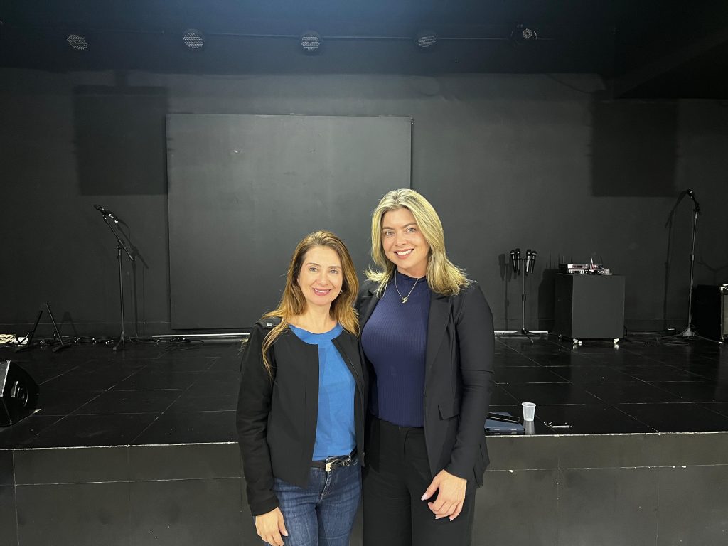 Delegada Karen Langkammer recebe título nesta terça-feira, 10 1 Delegada Karen Langkammer recebe título nesta terça-feira, 10