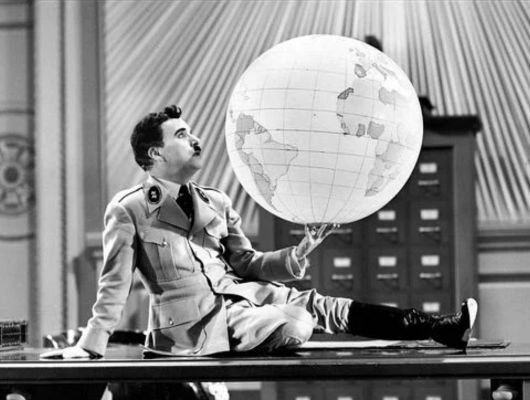 Mostra CHAPLIN, no CCBB Brasília: "O Garoto" (1922), O Grande Ditador (1940) neste fim de semana ( 25, 26, 27/7 ) 79 Mostra CHAPLIN, no CCBB: "O GAROTO" (1922), O GRANDE DITADOR (1940) neste fim de semana