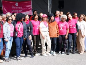 Evento no DF acolhe mulheres com câncer