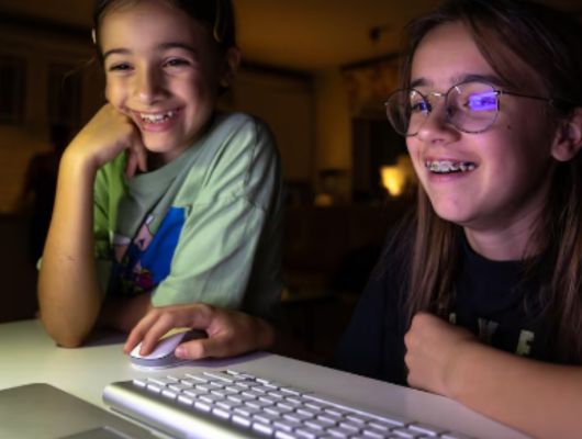 "Juntos por uma Internet Mais Segura para Crianças e Adolescentes": DF atuando de forma preventiva 38 "Juntos por uma Internet Mais Segura para Crianças e Adolescentes": DF atuando de forma preventiva