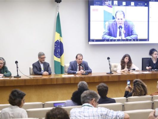 Frente ambientalista vê petróleo, licenciamento e metas climáticas como contradições na COP30