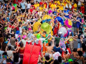 Bloco Vassourinhas de Brasília celebra o frevo, a cultura popular e o respeito às mulheres no Carnaval 2026