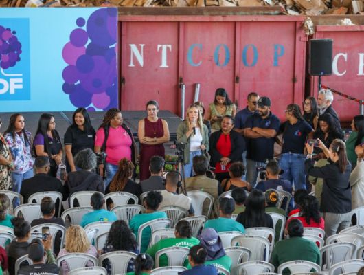 Programa GDF Delas levou dia de serviços,  (18/06) a mulheres catadoras