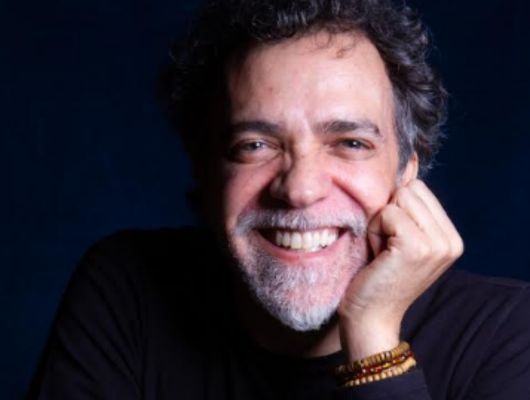 *Boulevard Shopping Brasília dia 11/06 enaltece o amor com show gratuito de Paulinho Moska*